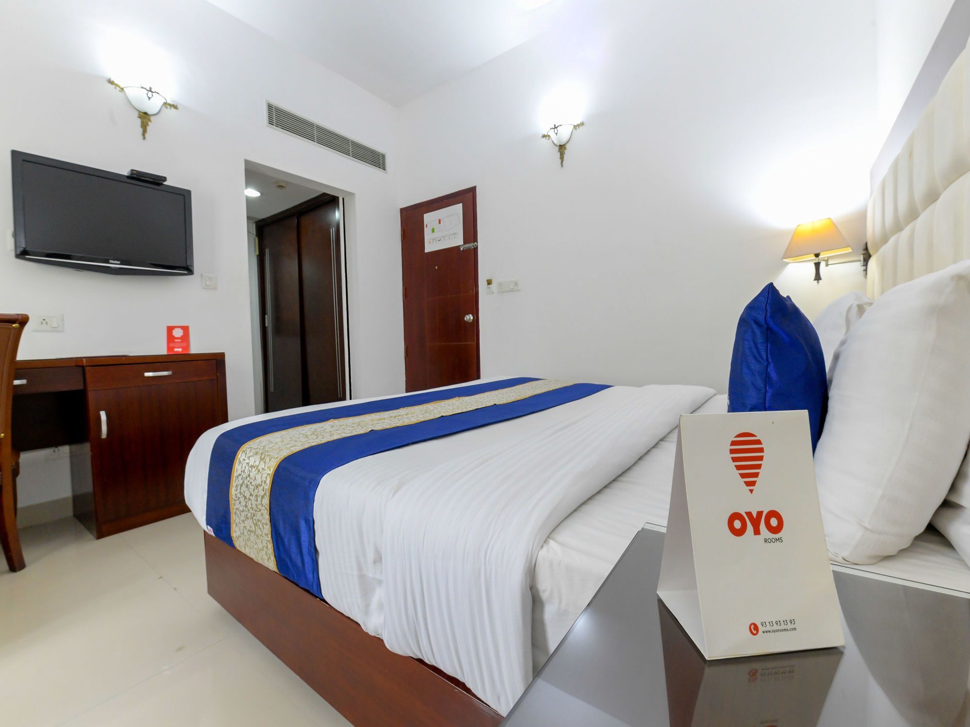 Готель Oyo 7188 Ajantha Regency Kochi Екстер'єр фото