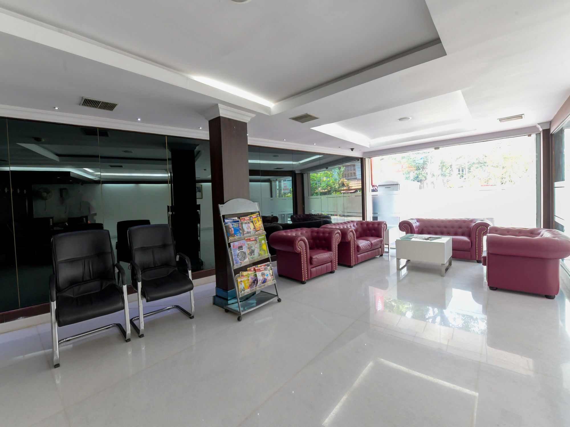 Готель Oyo 7188 Ajantha Regency Kochi Екстер'єр фото