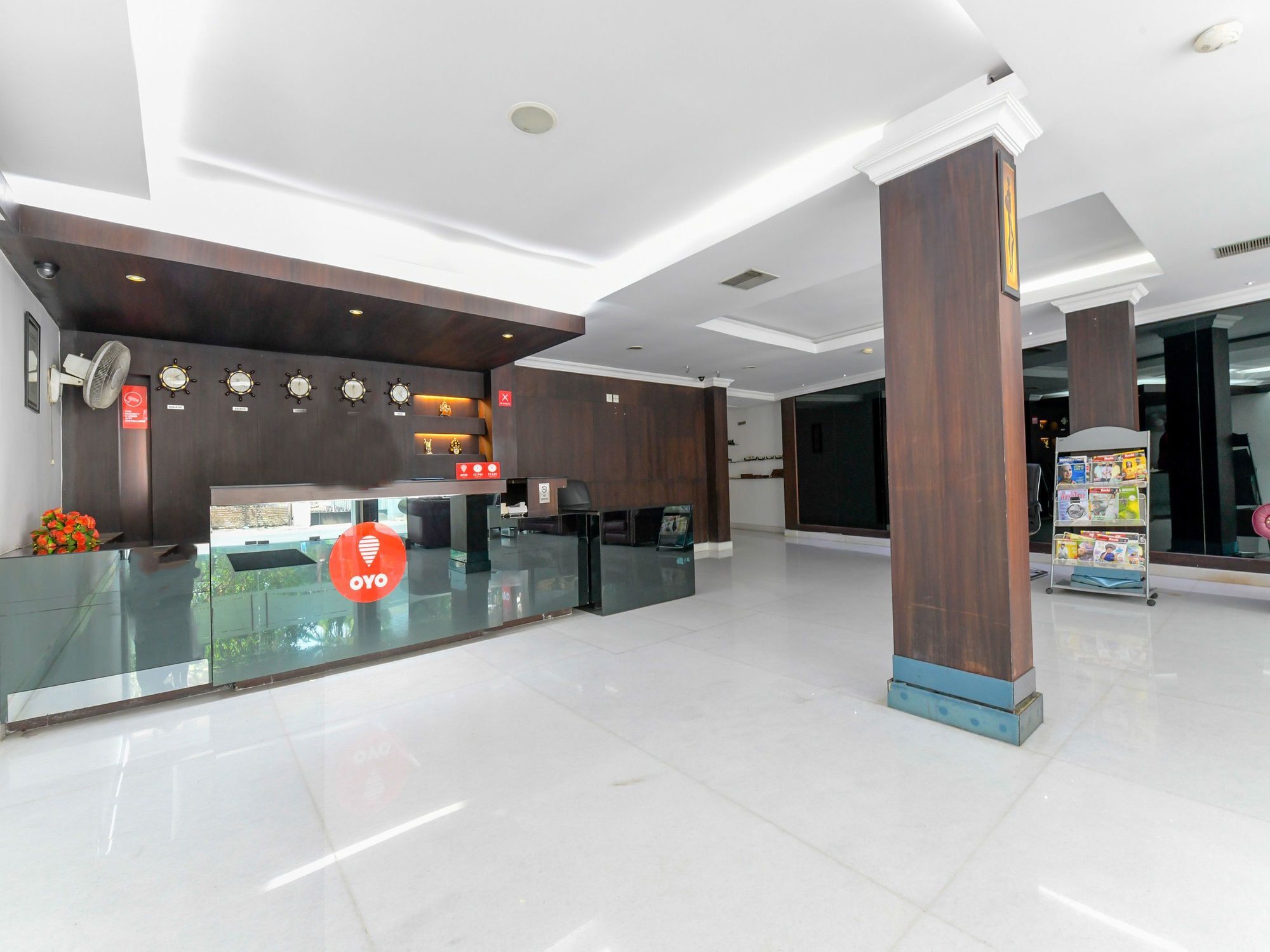 Готель Oyo 7188 Ajantha Regency Kochi Екстер'єр фото